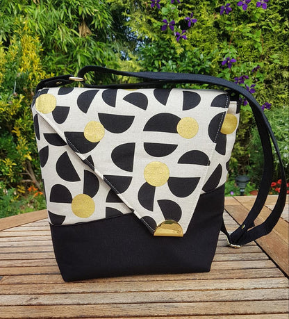 Sewing pattern for The Squiffy Sling bag - PDF pattern  (Retro fabric)