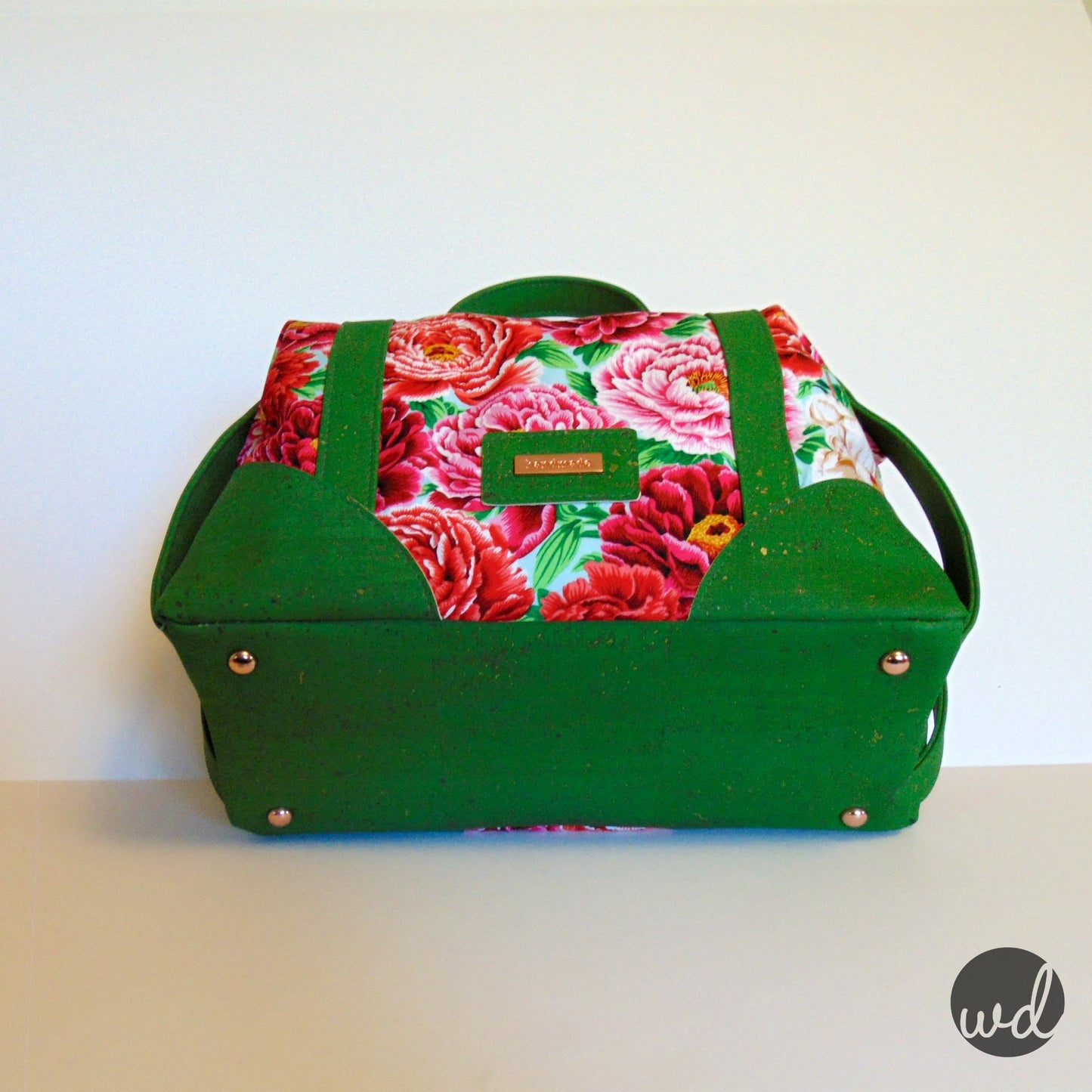  Sierra Zip Top Handbag Sewing Pattern  made by Wendy Dunham bottom 