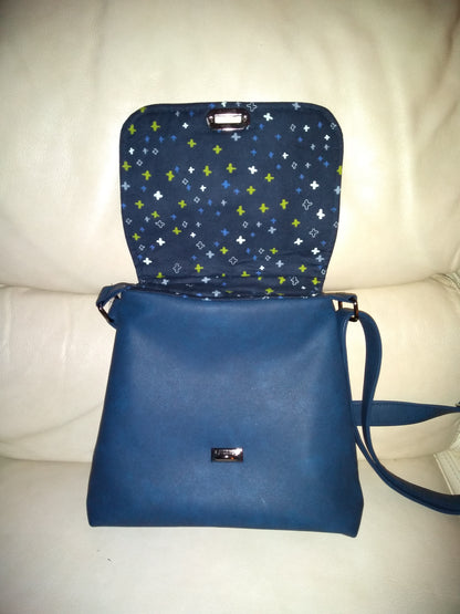 Sophisticated Sling PDF Sewing Pattern made by Jane Dickinson