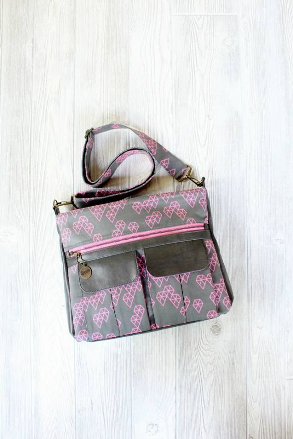 Sydney Crossbody sewing pattern front of bag