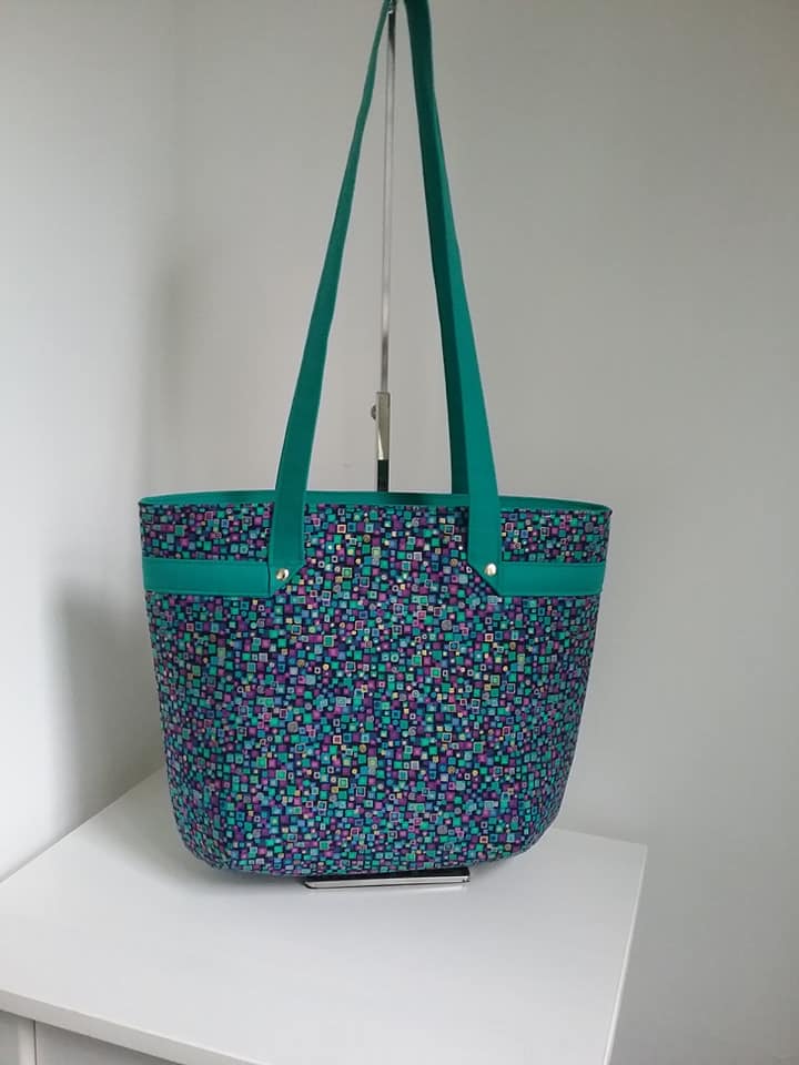 The Fiesta Tote PDF sewing Pattern green handle