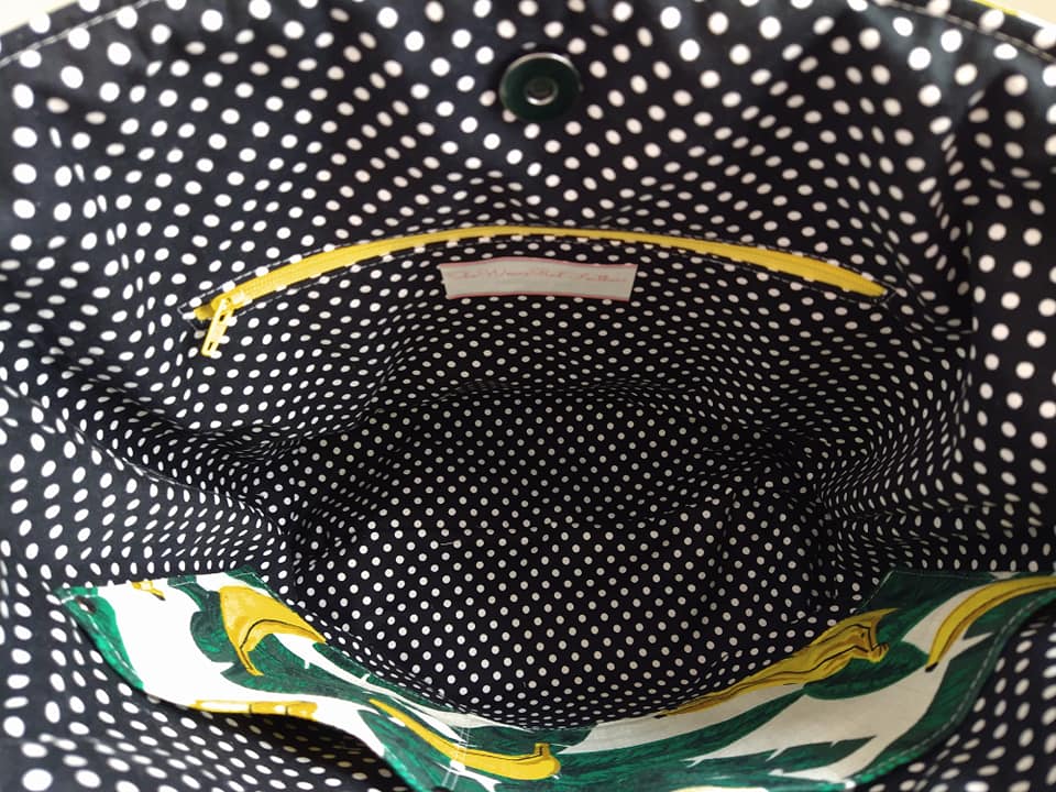 The Fiesta Tote PDF sewing Pattern Interior with contrast zip 