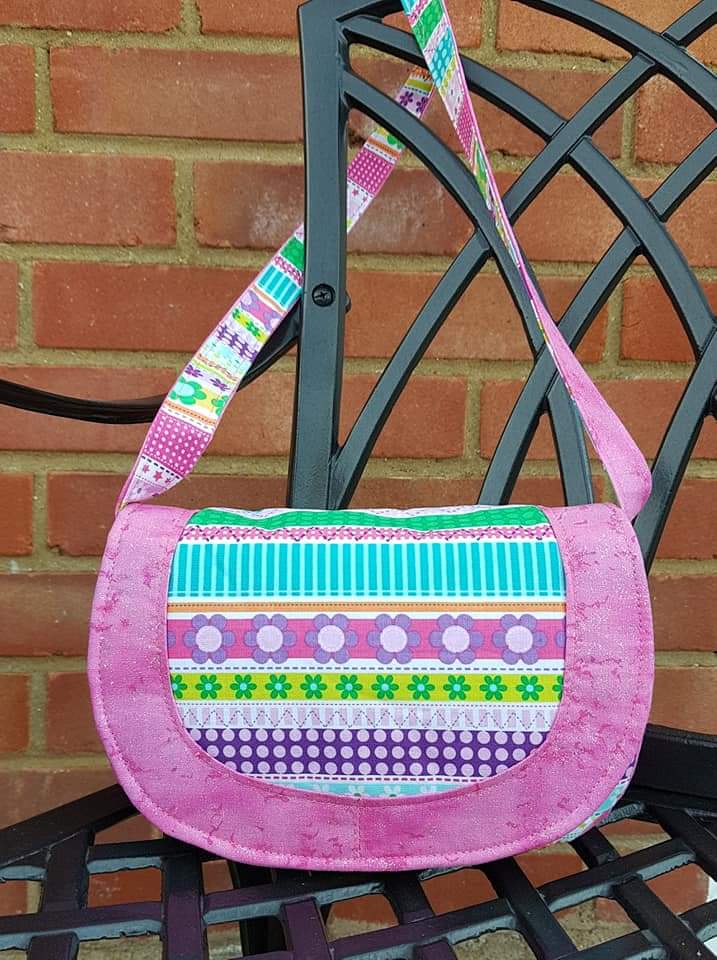 The Sassy Saddlebag PDF Sewing Pattern pink with patterned fabric 