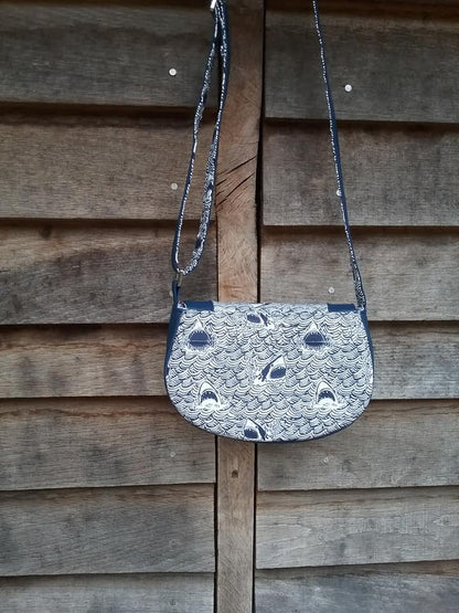 The Sassy Saddlebag PDF Sewing Pattern blue patterned back of bag 