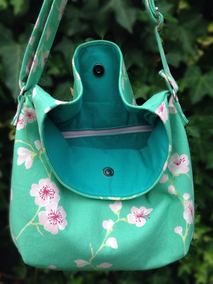 The Sling Bag free sewing pattern by Mrs H