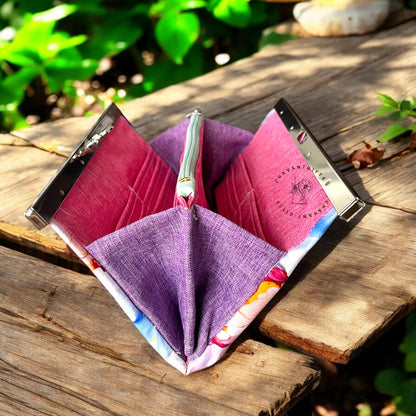 Wonder Wallet side view