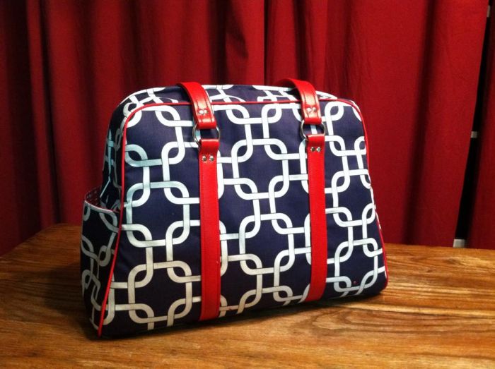 Vivian Handbag & Traveler sewing pattern  blue patterned fabric