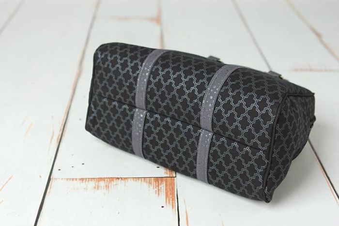 Vivian Handbag & Traveler sewing pattern  bottom view