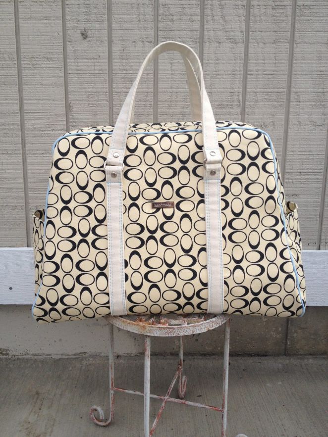 Vivian Handbag & Traveler sewing pattern  front view black and white fabric