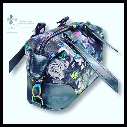 Side view of the Brooklyn Handbag, made by Brandy Gilbert-Jackson from Bean's Bags